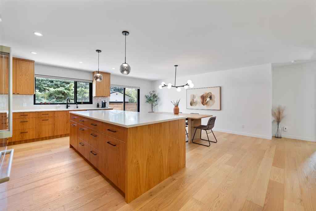 MLS® A2259267 - 6432 Laurentian Way SW in North Glenmore Park Calgary, Residential