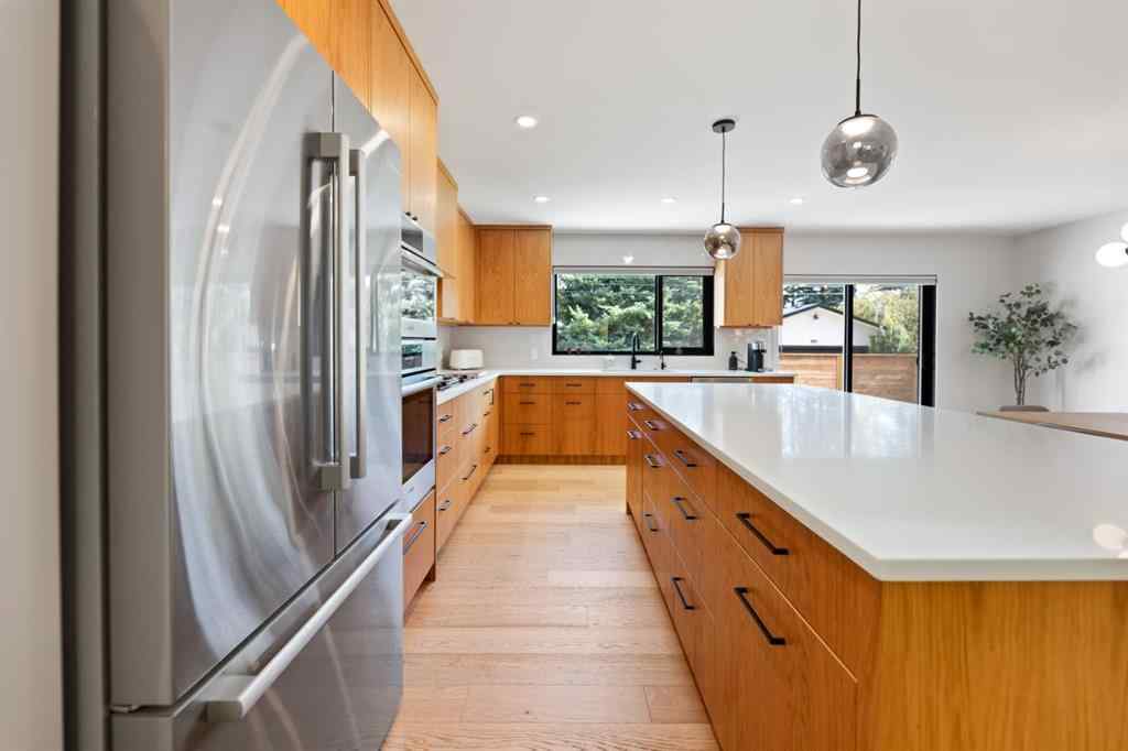 MLS® A2259267 - 6432 Laurentian Way SW in North Glenmore Park Calgary, Residential