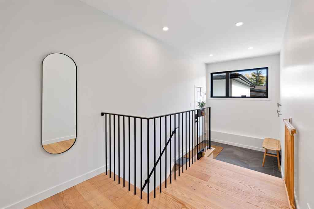 MLS® A2259267 - 6432 Laurentian Way SW in North Glenmore Park Calgary, Residential