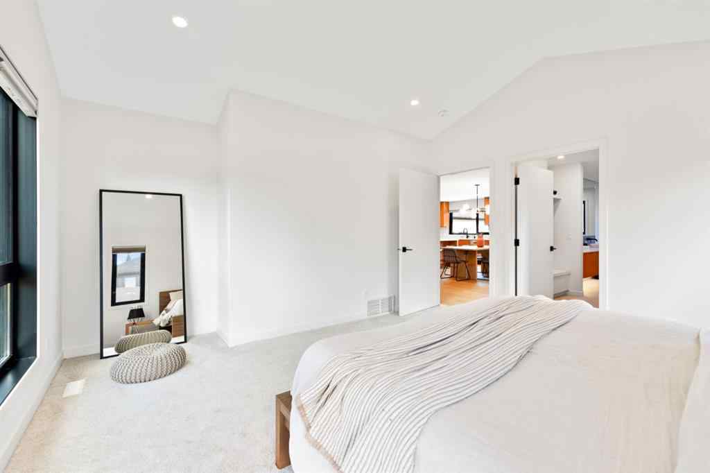 MLS® A2259267 - 6432 Laurentian Way SW in North Glenmore Park Calgary, Residential