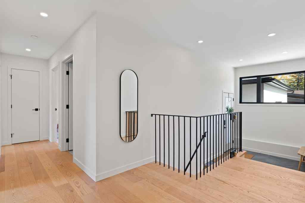 MLS® A2259267 - 6432 Laurentian Way SW in North Glenmore Park Calgary, Residential