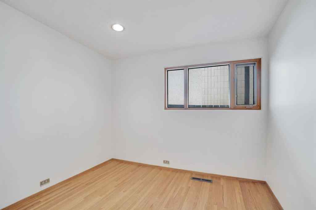 MLS® A2259273 - 924 Mayland Drive NE in Mayland Heights Calgary, Residential