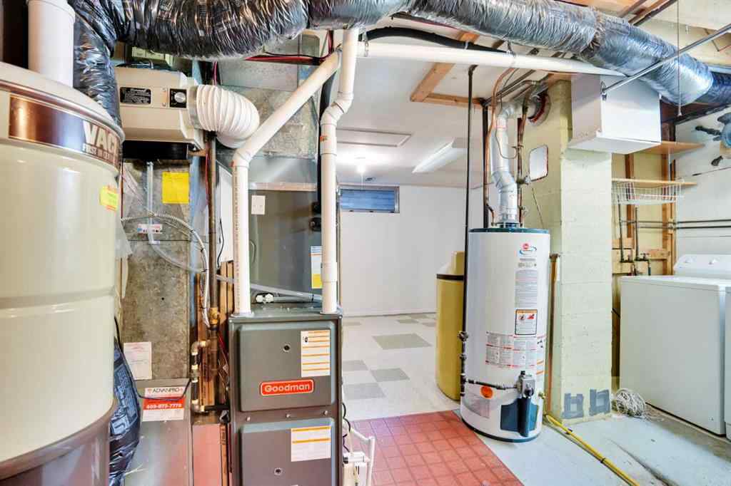 MLS® A2259273 - 924 Mayland Drive NE in Mayland Heights Calgary, Residential