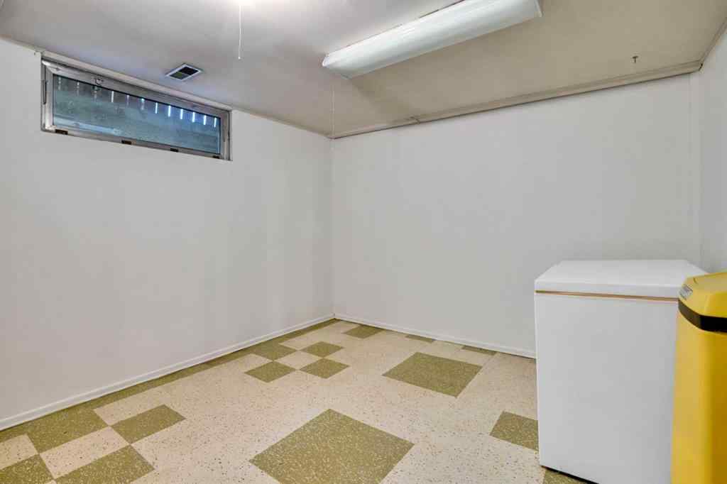 MLS® A2259273 - 924 Mayland Drive NE in Mayland Heights Calgary, Residential