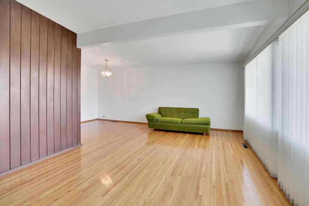 MLS® A2259273 - 924 Mayland Drive NE in Mayland Heights Calgary, Residential