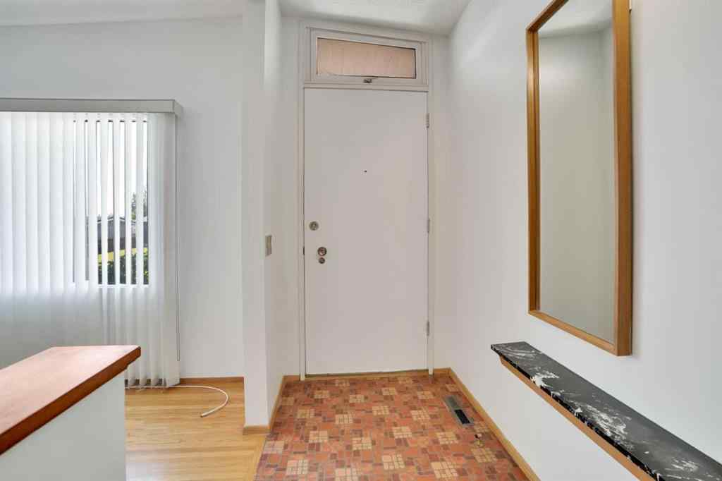 MLS® A2259273 - 924 Mayland Drive NE in Mayland Heights Calgary, Residential