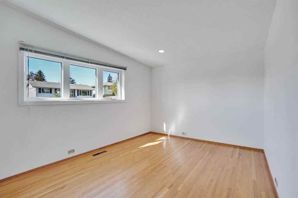 MLS® A2259273 - 924 Mayland Drive NE in Mayland Heights Calgary, Residential