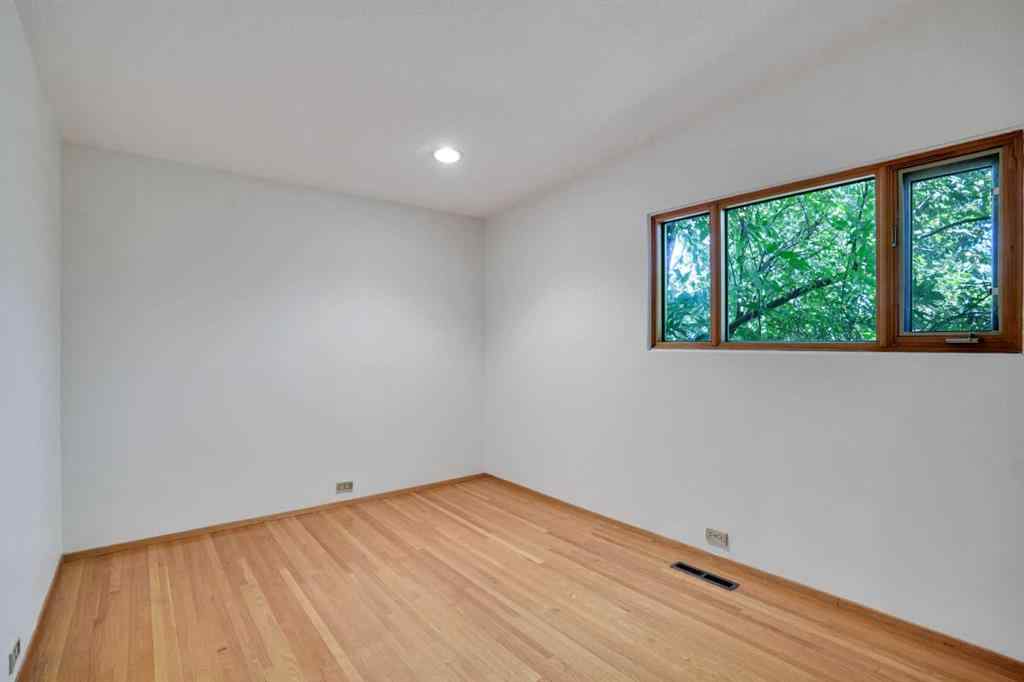 MLS® A2259273 - 924 Mayland Drive NE in Mayland Heights Calgary, Residential