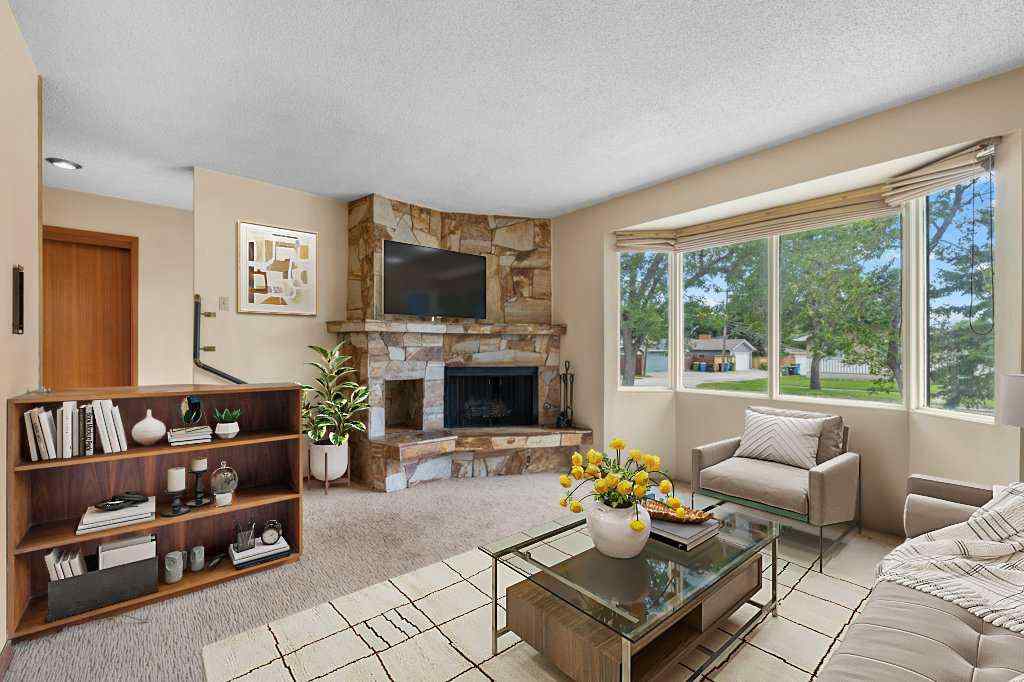 MLS® A2259275 - 4207 Brisebois Drive NW in Brentwood Calgary, Residential