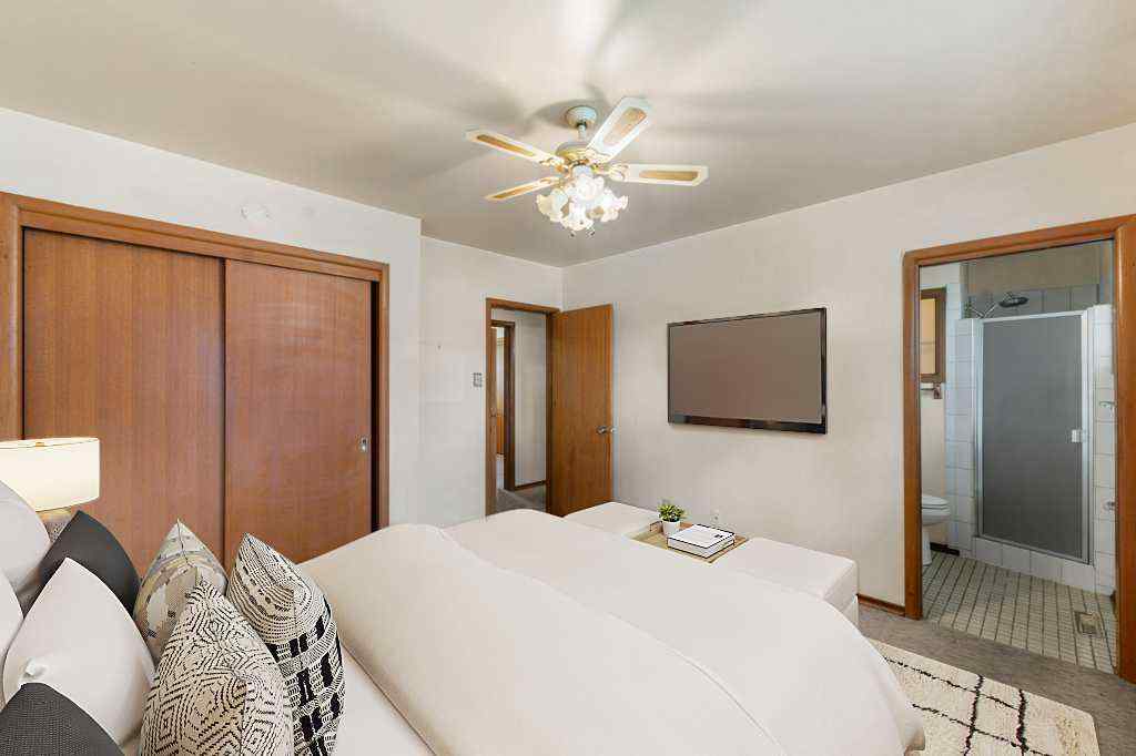 MLS® A2259275 - 4207 Brisebois Drive NW in Brentwood Calgary, Residential