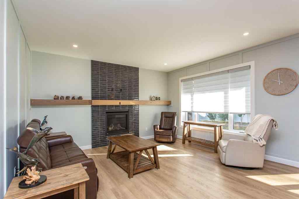 MLS® A2259280 - 18 Cameron Court  in Willow Ridge Lacombe, Residential