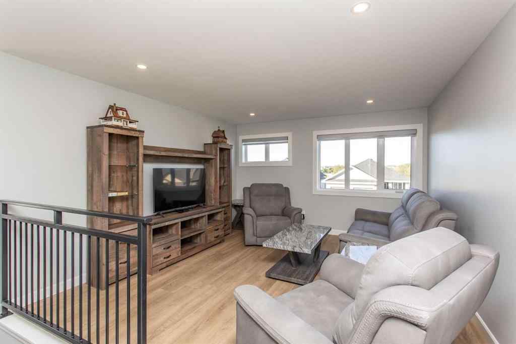 MLS® A2259280 - 18 Cameron Court  in Willow Ridge Lacombe, Residential