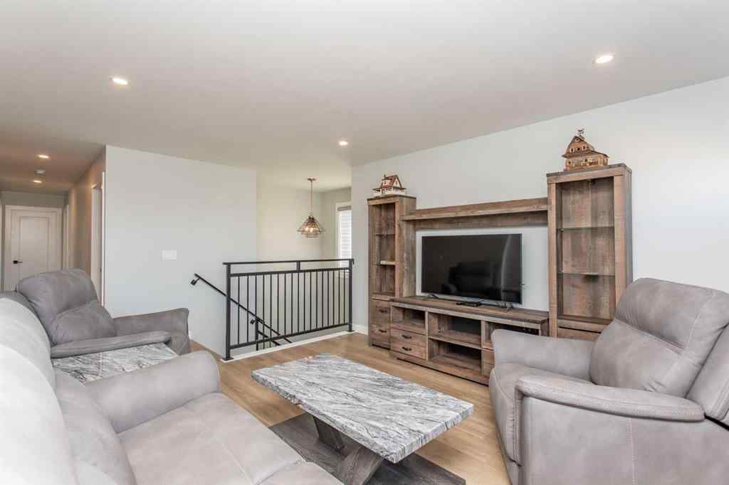 MLS® A2259280 - 18 Cameron Court  in Willow Ridge Lacombe, Residential