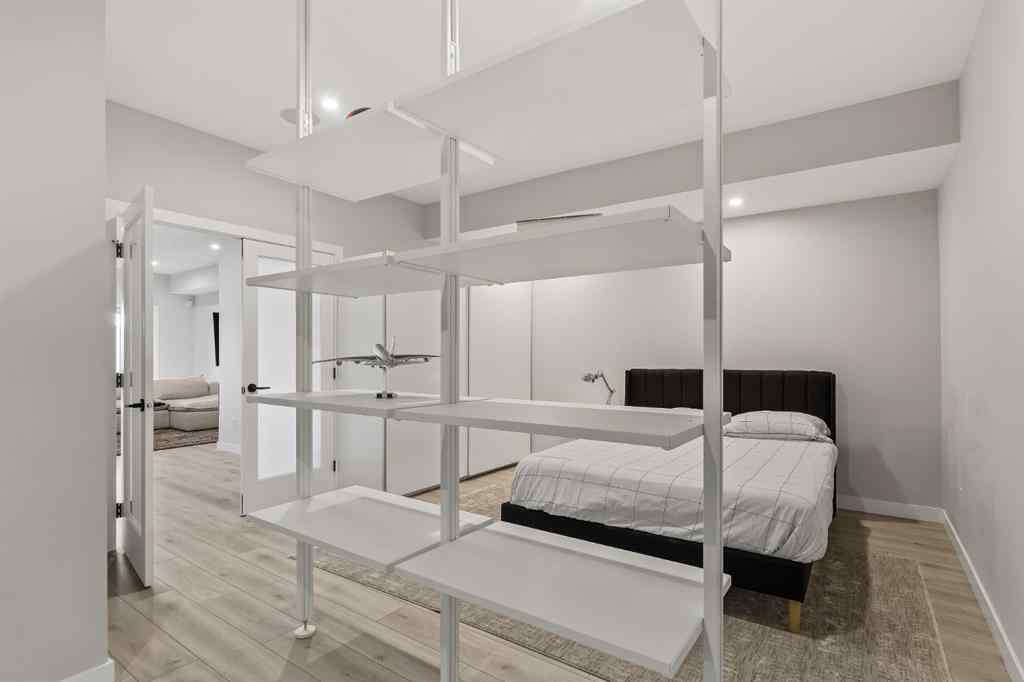 MLS® A2259282 - 3048 85 Street SW in Springbank Hill Calgary, Residential