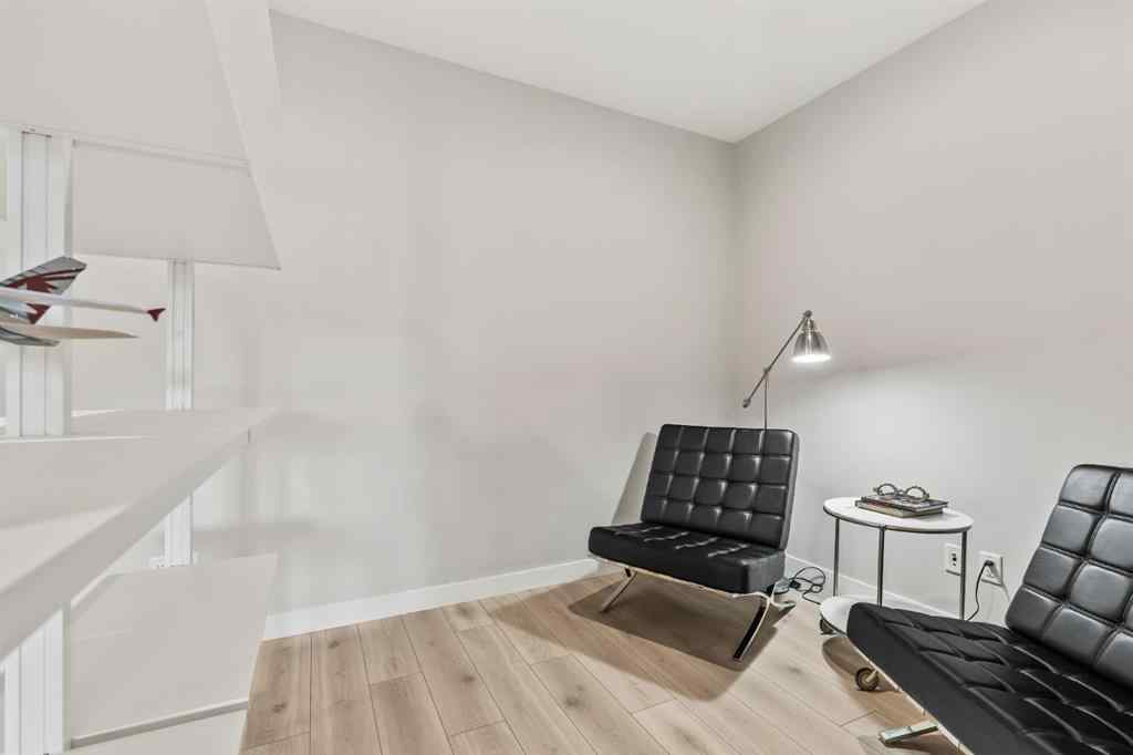 MLS® A2259282 - 3048 85 Street SW in Springbank Hill Calgary, Residential