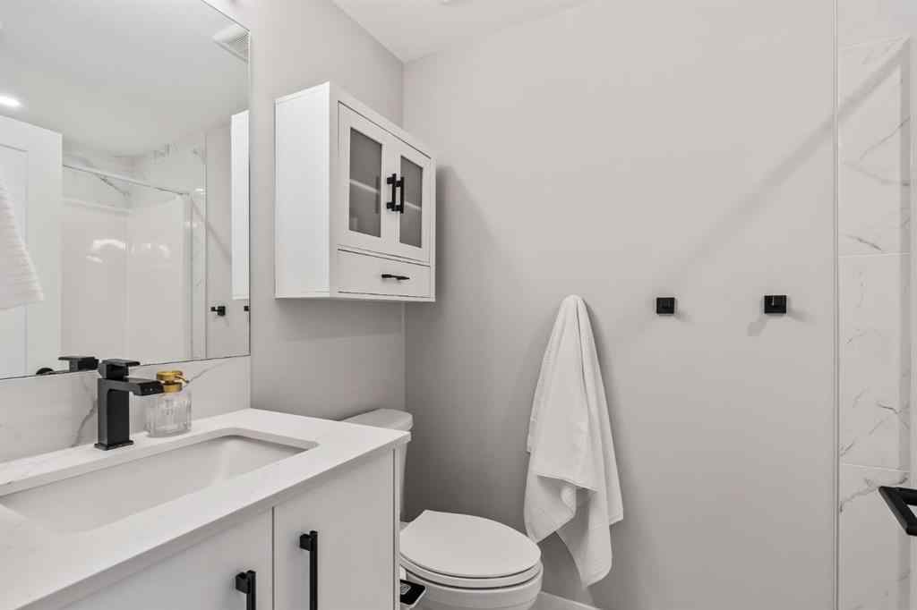 MLS® A2259282 - 3048 85 Street SW in Springbank Hill Calgary, Residential