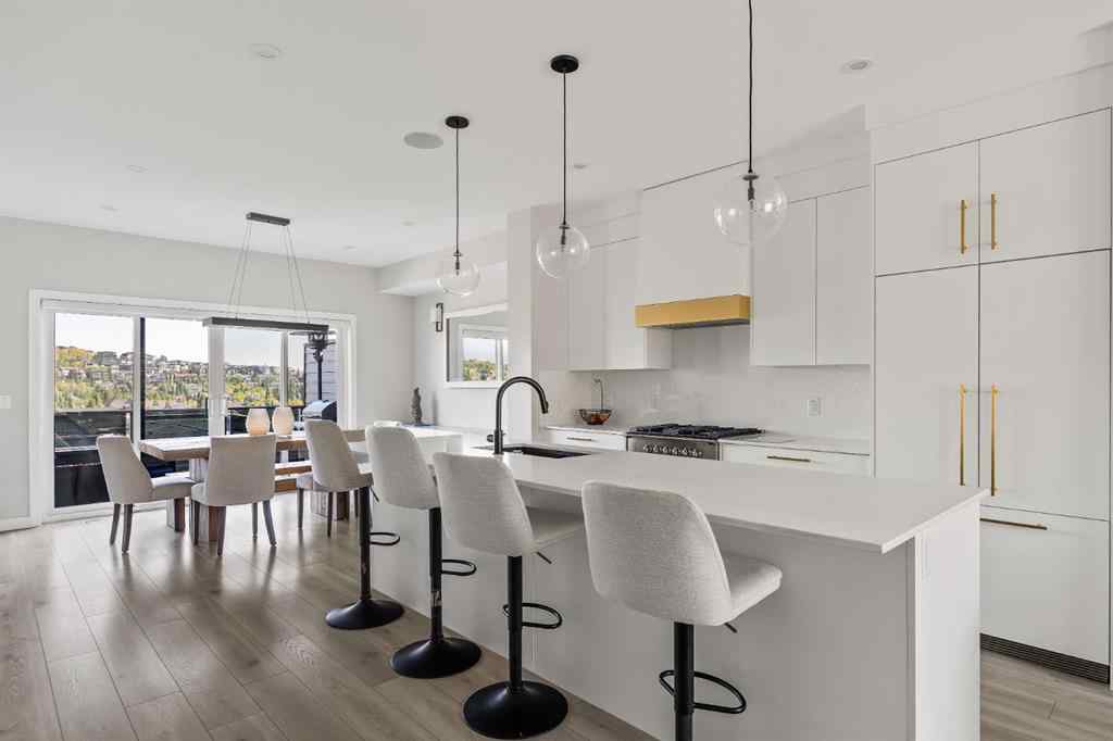 MLS® A2259282 - 3048 85 Street SW in Springbank Hill Calgary, Residential