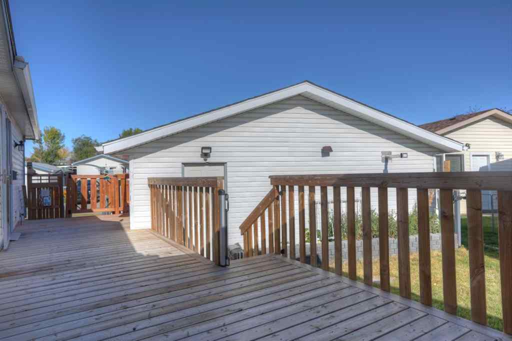 MLS® A2259283 - 18 Doubletree Way  in Ranch Estates Strathmore, Mobile
