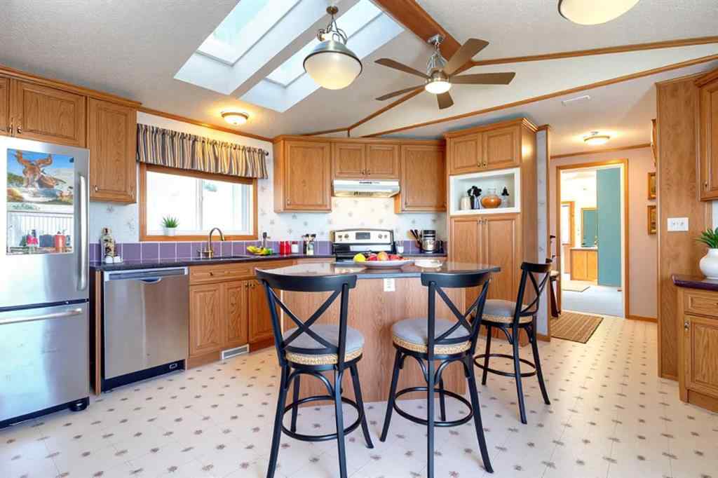 MLS® A2259283 - 18 Doubletree Way  in Ranch Estates Strathmore, Mobile