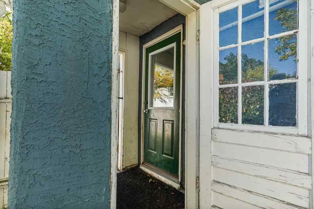 MLS® A2259289 - 1253 8A Avenue S in London Road Lethbridge, Residential