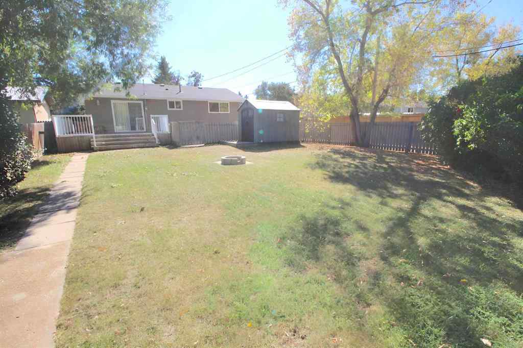 MLS® A2259295 - 2 Forest Close  in Fairview Red Deer, Residential