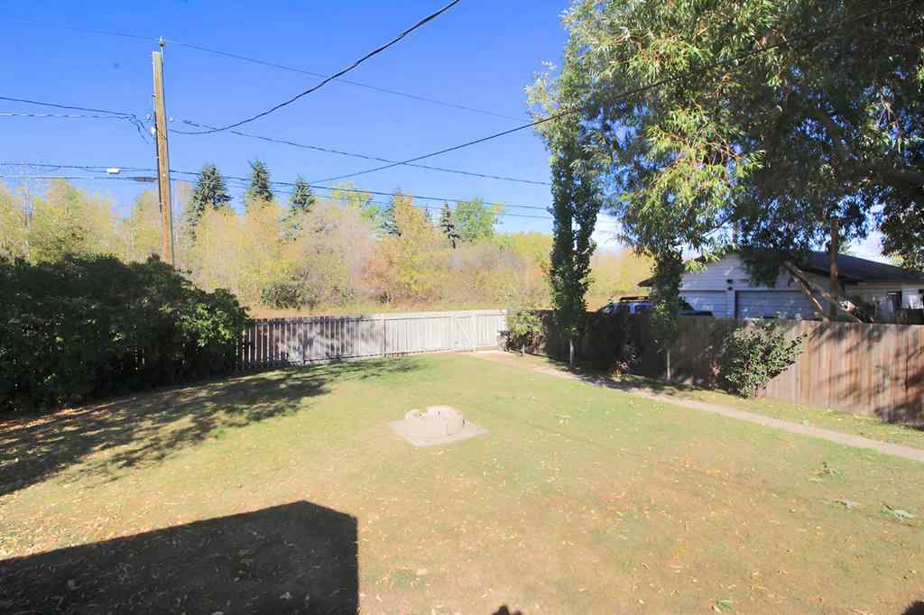 MLS® A2259295 - 2 Forest Close  in Fairview Red Deer, Residential