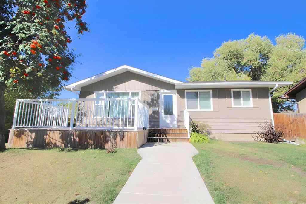 MLS® A2259295 - 2 Forest Close  in Fairview Red Deer, Residential