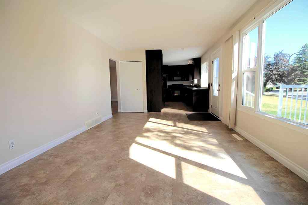 MLS® A2259295 - 2 Forest Close  in Fairview Red Deer, Residential