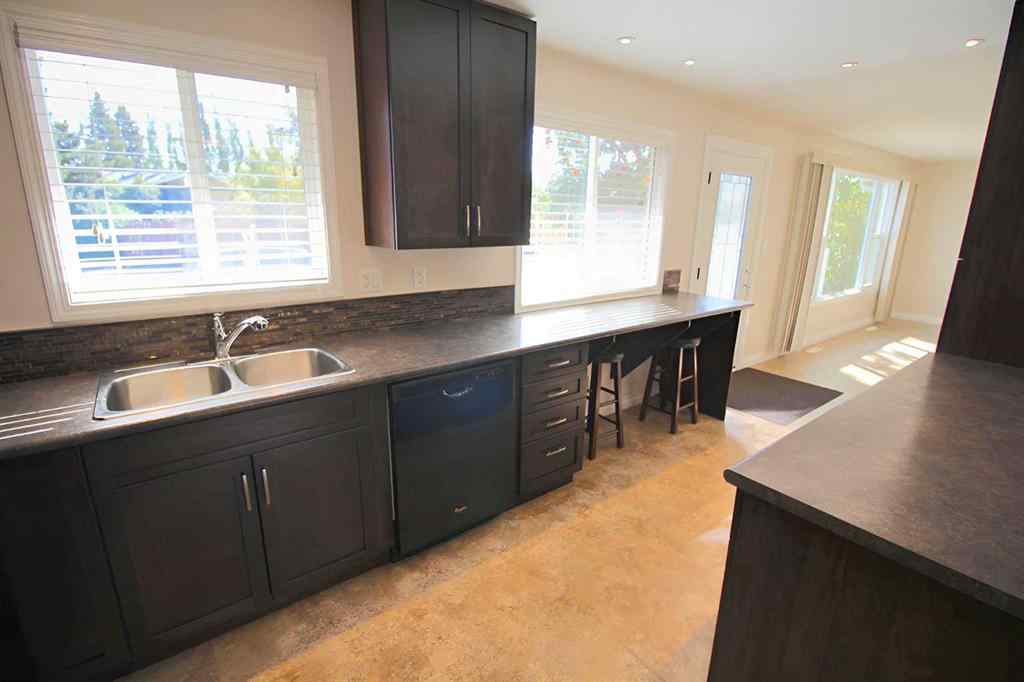 MLS® A2259295 - 2 Forest Close  in Fairview Red Deer, Residential