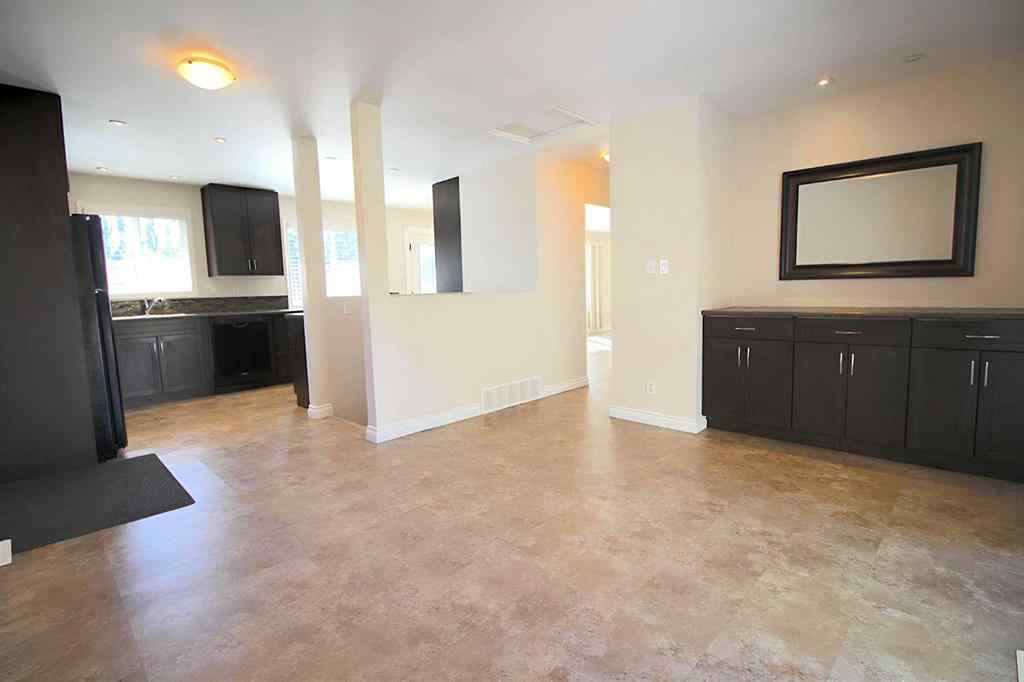 MLS® A2259295 - 2 Forest Close  in Fairview Red Deer, Residential