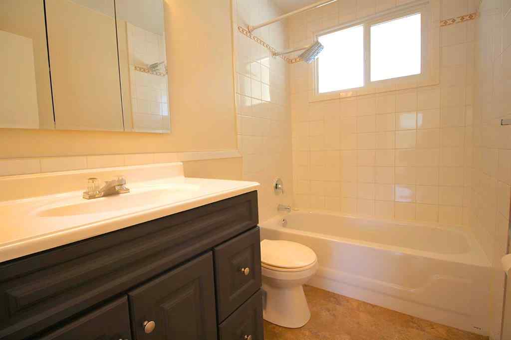 MLS® A2259295 - 2 Forest Close  in Fairview Red Deer, Residential