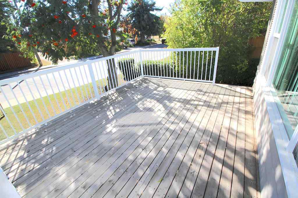 MLS® A2259295 - 2 Forest Close  in Fairview Red Deer, Residential