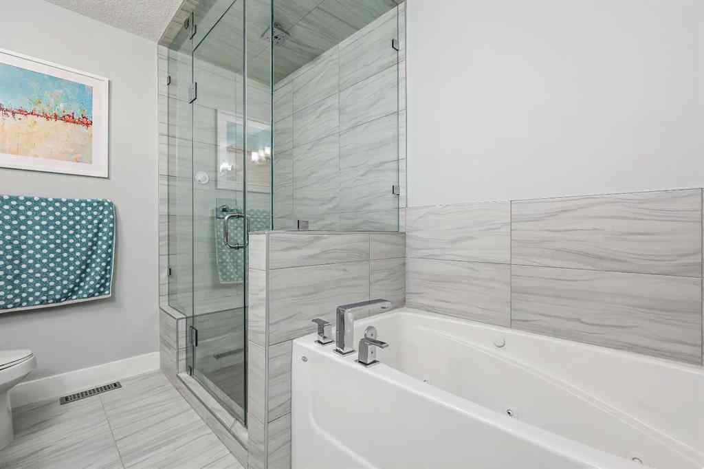 MLS® A2259319 - 1604 46 Street NW in Montgomery Calgary, Residential