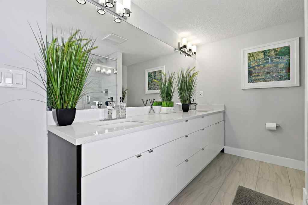 MLS® A2259319 - 1604 46 Street NW in Montgomery Calgary, Residential