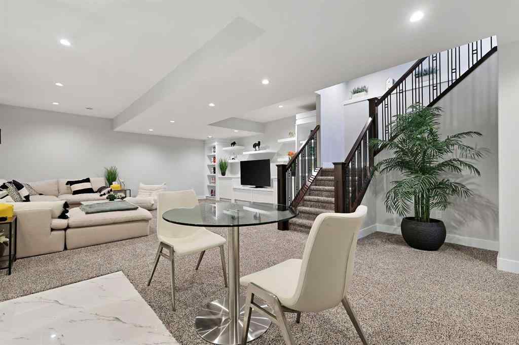 MLS® A2259319 - 1604 46 Street NW in Montgomery Calgary, Residential