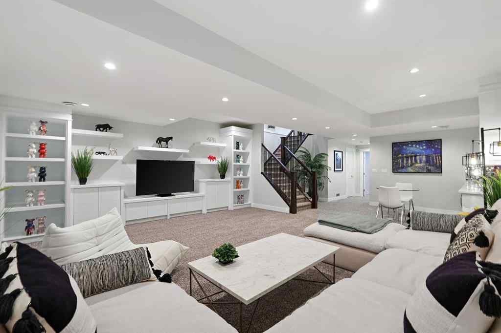 MLS® A2259319 - 1604 46 Street NW in Montgomery Calgary, Residential