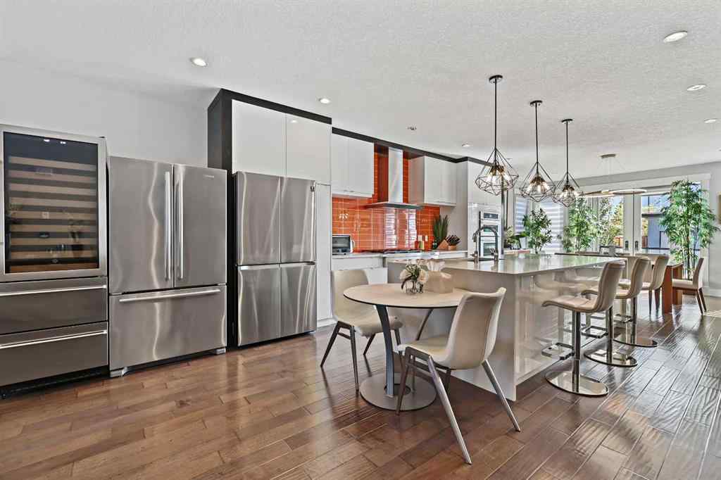 MLS® A2259319 - 1604 46 Street NW in Montgomery Calgary, Residential