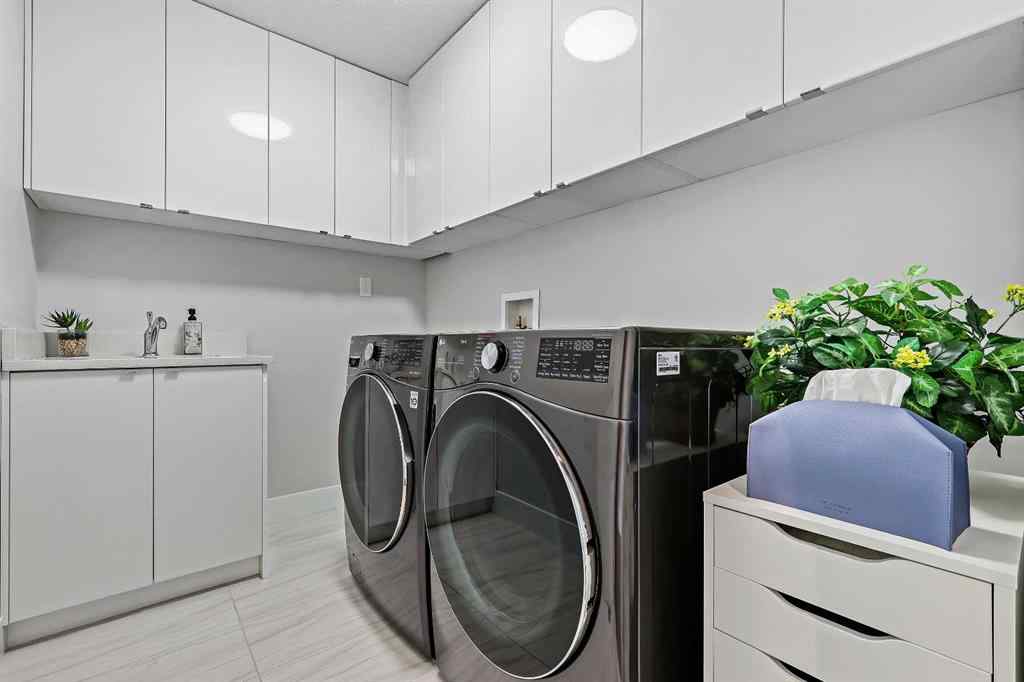 MLS® A2259319 - 1604 46 Street NW in Montgomery Calgary, Residential