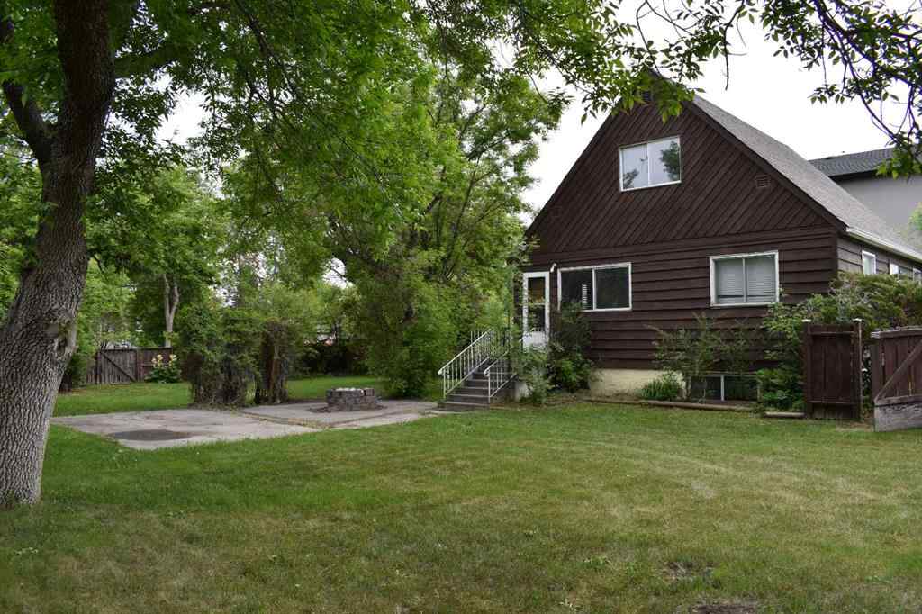 MLS® A2259320 - 7616 34 Avenue NW in Bowness Calgary, Residential