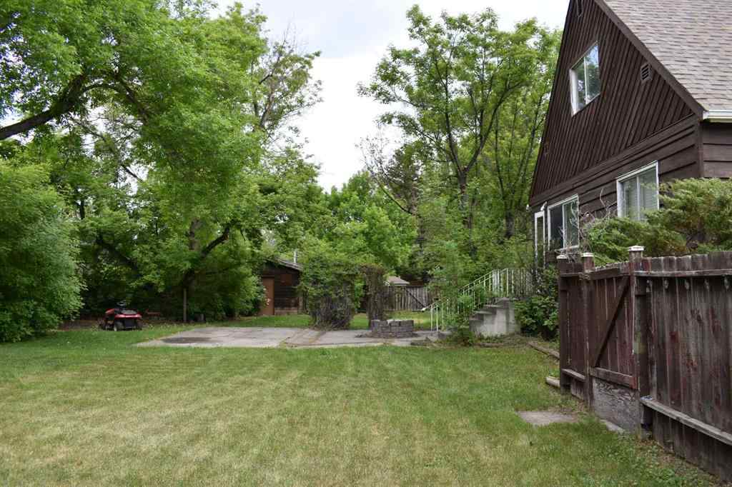 MLS® A2259320 - 7616 34 Avenue NW in Bowness Calgary, Residential