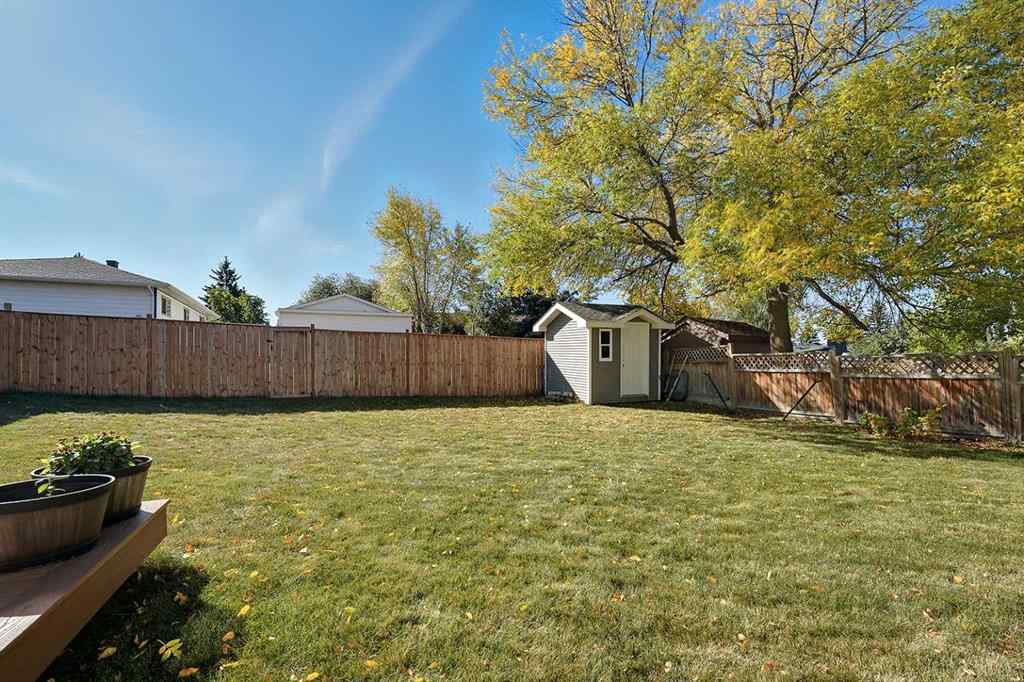 MLS® A2259322 - 5215 38 Street Crescent  in Southwest Innisfail Innisfail, Residential