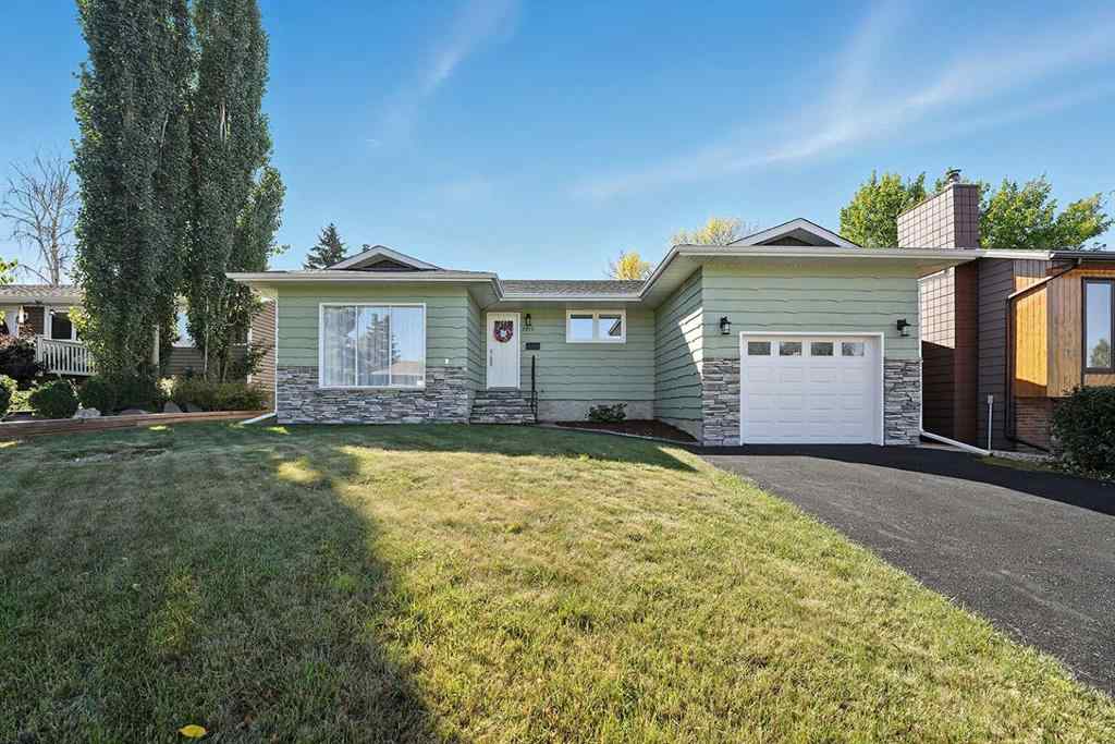 MLS® A2259322 - 5215 38 Street Crescent  in Southwest Innisfail Innisfail, Residential