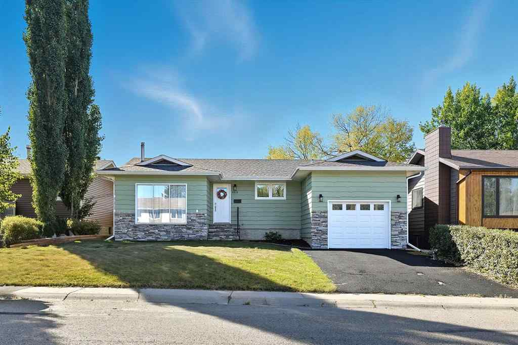 MLS® A2259322 - 5215 38 Street Crescent  in Southwest Innisfail Innisfail, Residential