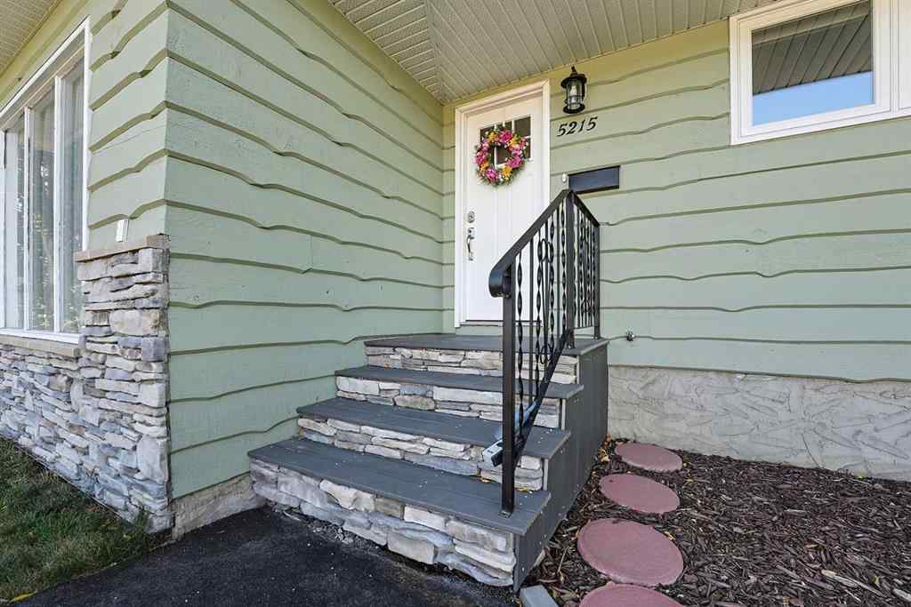 MLS® A2259322 - 5215 38 Street Crescent  in Southwest Innisfail Innisfail, Residential