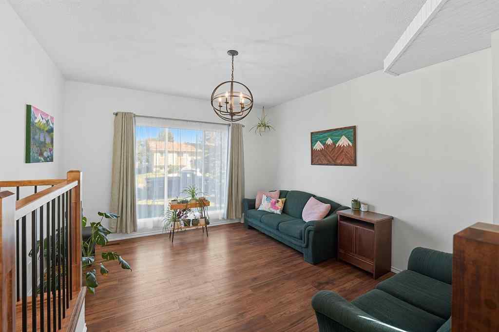 MLS® A2259322 - 5215 38 Street Crescent  in Southwest Innisfail Innisfail, Residential