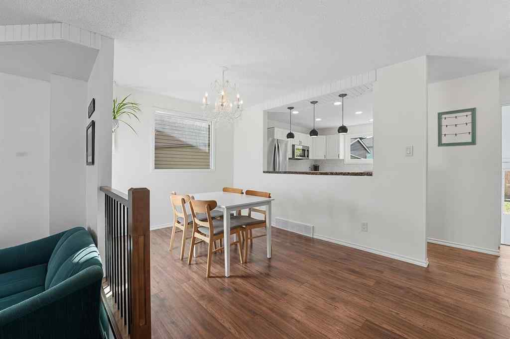 MLS® A2259322 - 5215 38 Street Crescent  in Southwest Innisfail Innisfail, Residential