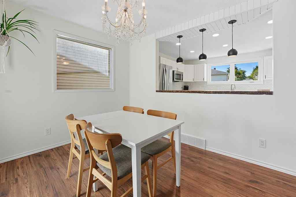 MLS® A2259322 - 5215 38 Street Crescent  in Southwest Innisfail Innisfail, Residential