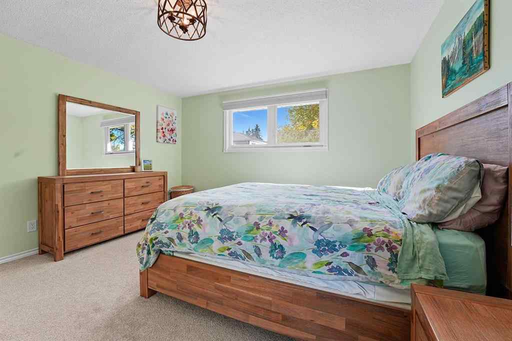 MLS® A2259322 - 5215 38 Street Crescent  in Southwest Innisfail Innisfail, Residential