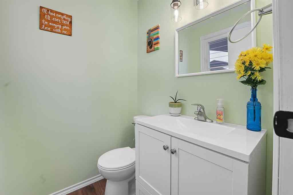 MLS® A2259322 - 5215 38 Street Crescent  in Southwest Innisfail Innisfail, Residential