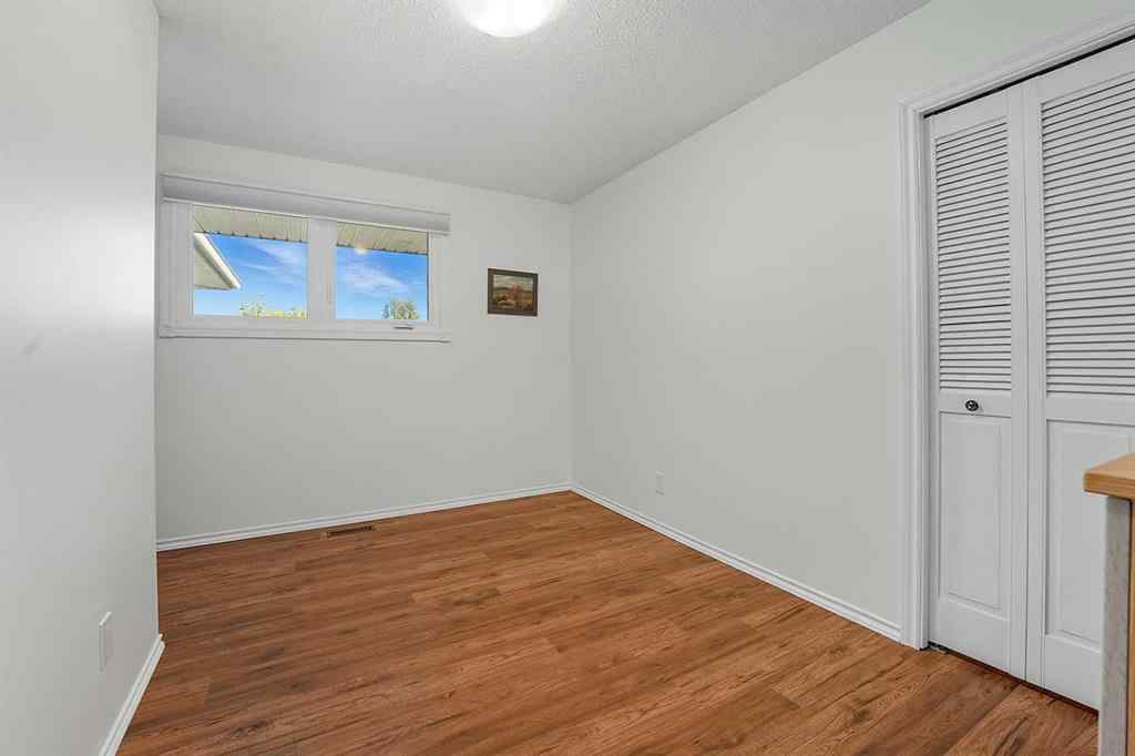 MLS® A2259322 - 5215 38 Street Crescent  in Southwest Innisfail Innisfail, Residential